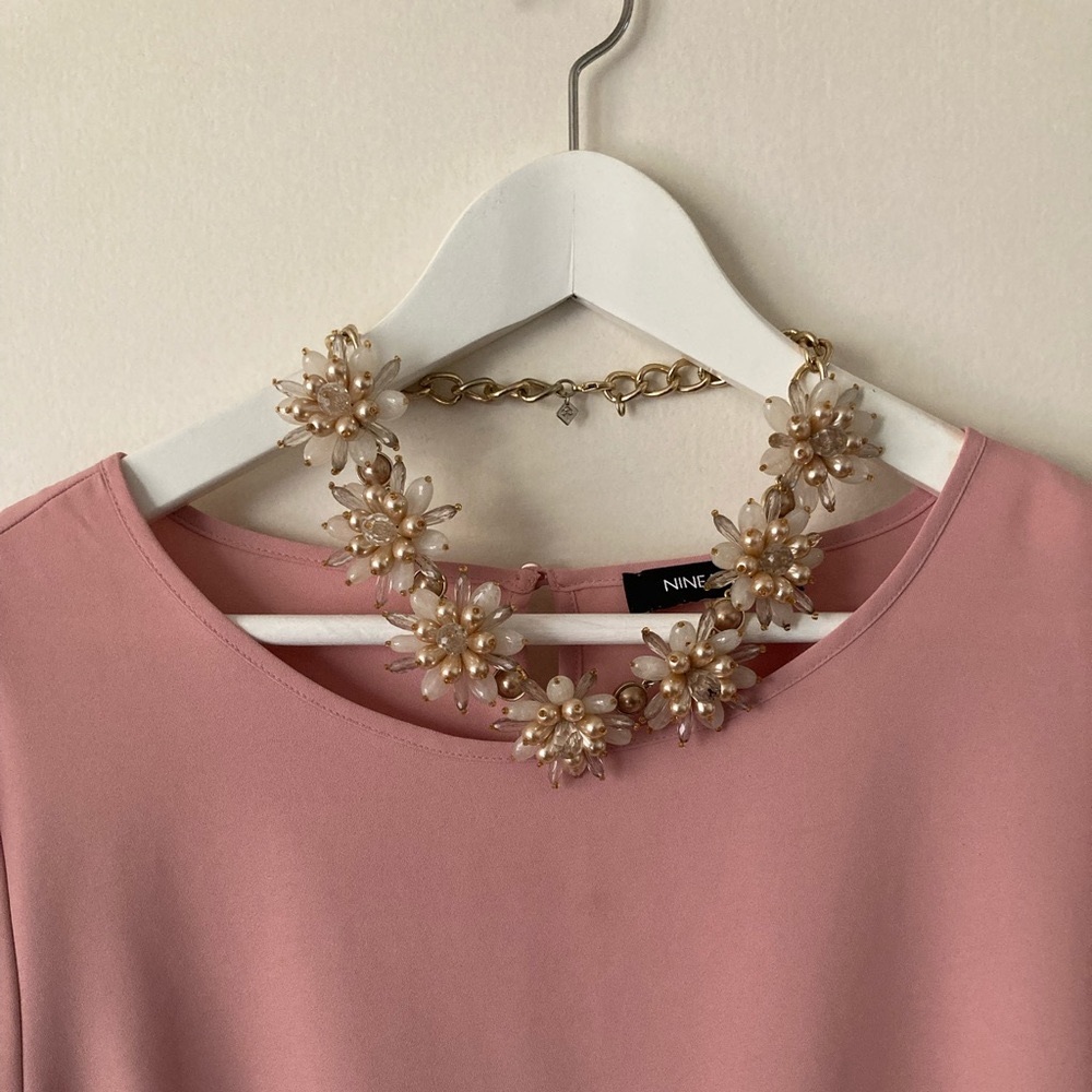 Banana republic statement necklace